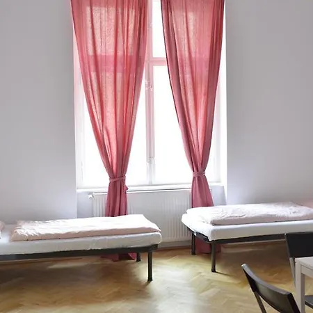 Jump In Hostel Prague