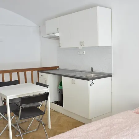 Jump In Hostel Hostel Prague