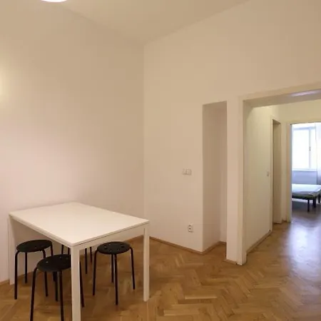 Jump In Hostel * Prague