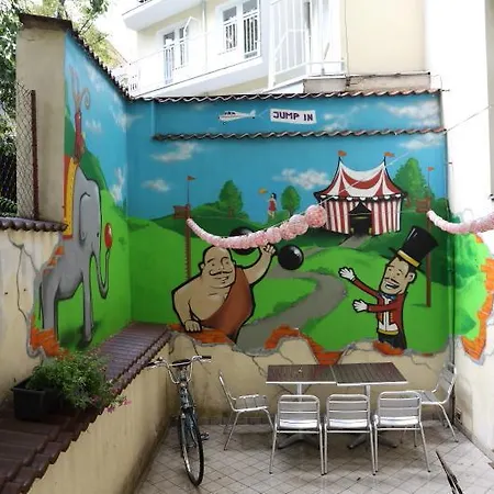 Jump In Hostel * Prague