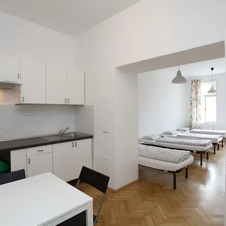 Jump In Hostel * Prague