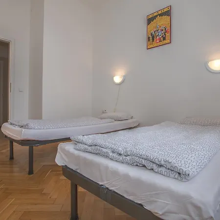 Jump In Hostel Prague