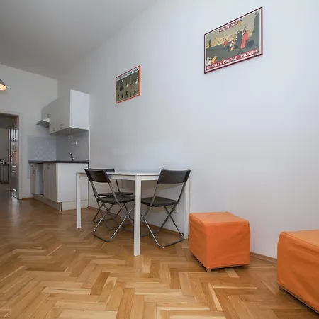 Jump In Hostel * Praga